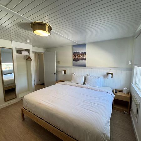 Maple Leaf Inn レークプラシッド エクステリア 写真