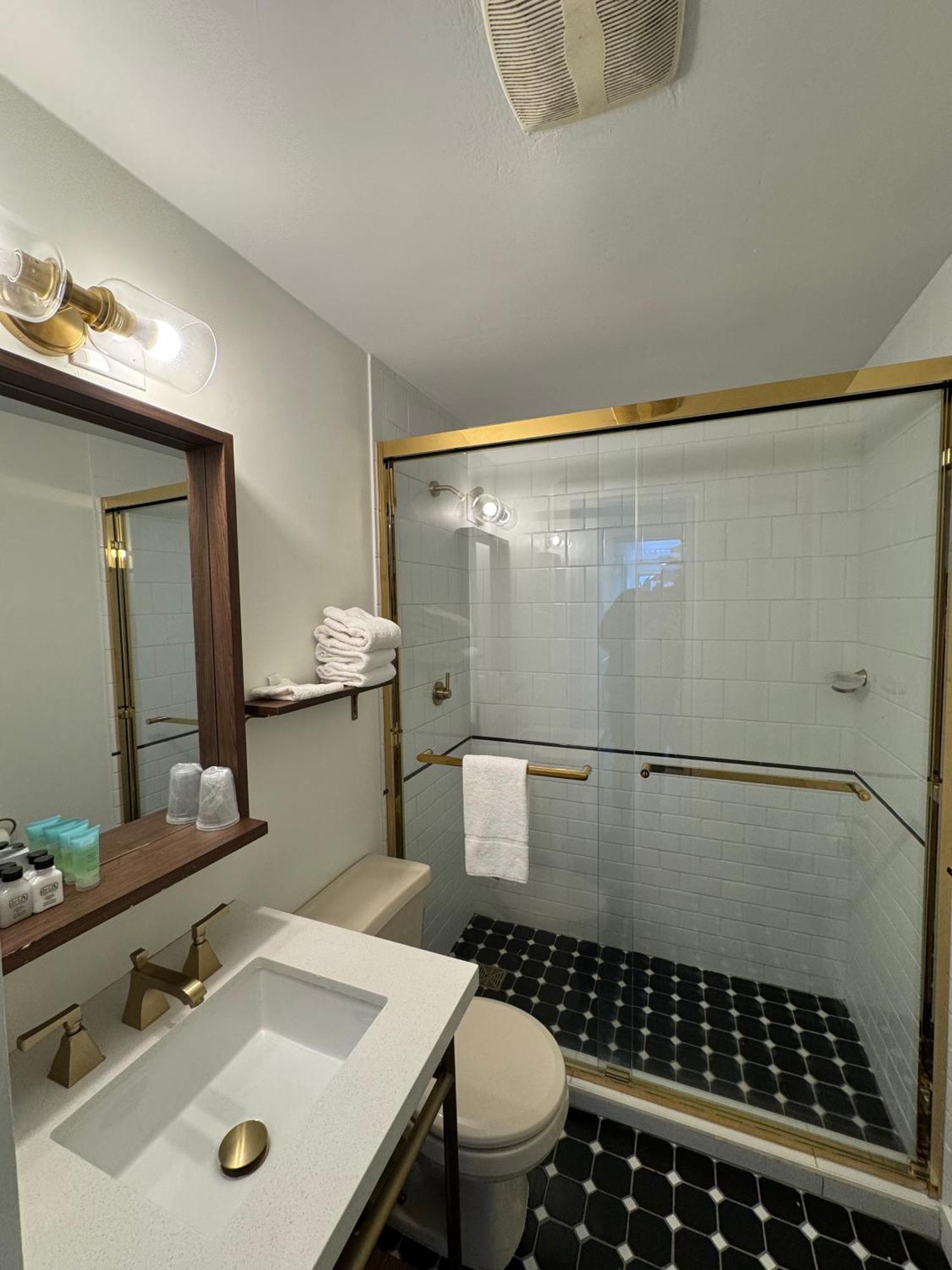 Maple Leaf Inn レークプラシッド エクステリア 写真