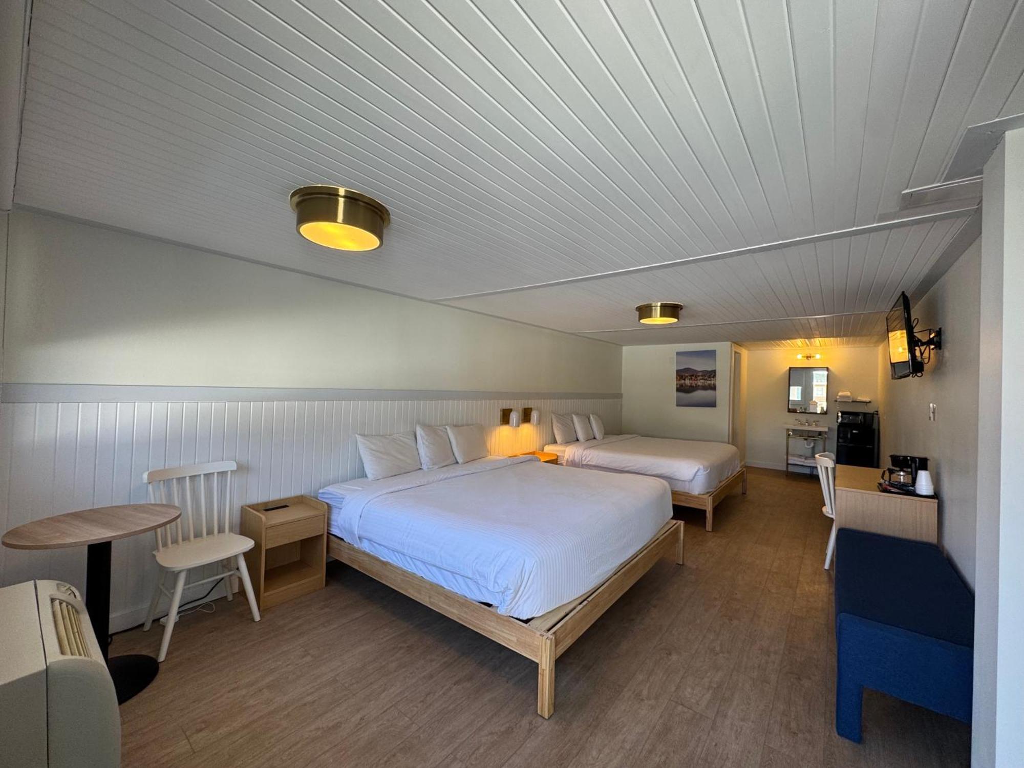 Maple Leaf Inn レークプラシッド エクステリア 写真